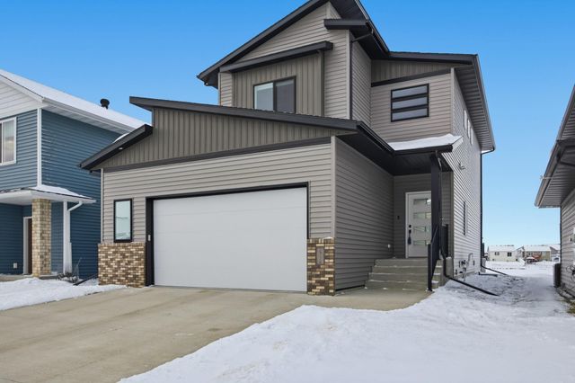 2734 12th Street W, West Fargo, ND 58078