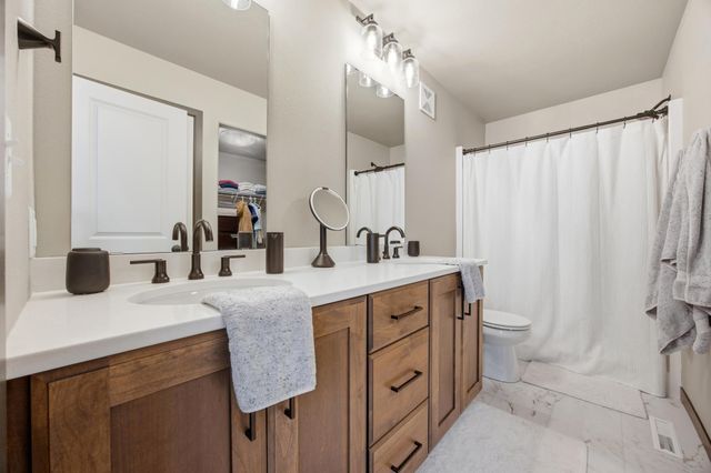 2734 12th Street W, West Fargo, ND 58078