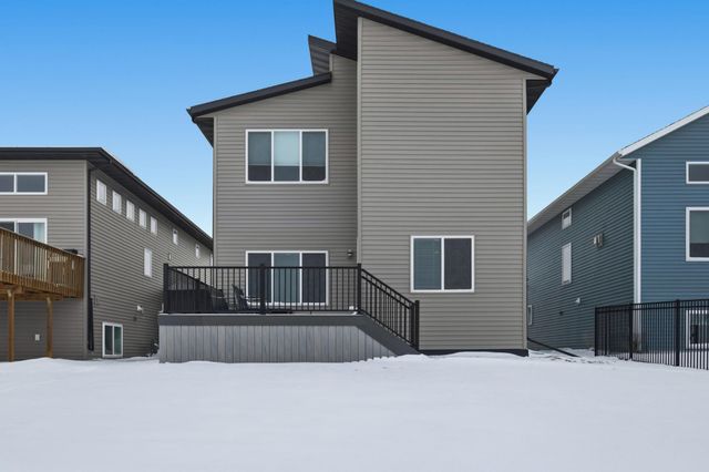 2734 12th Street W, West Fargo, ND 58078