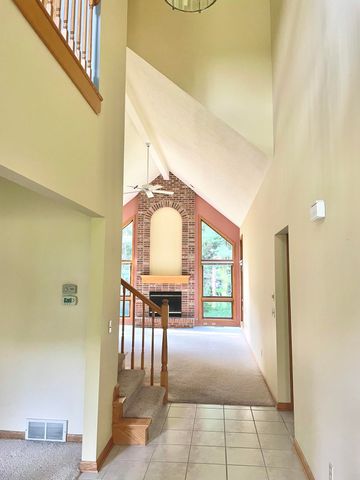 5243 Saddle Club Drive, Kalamazoo, MI 49009