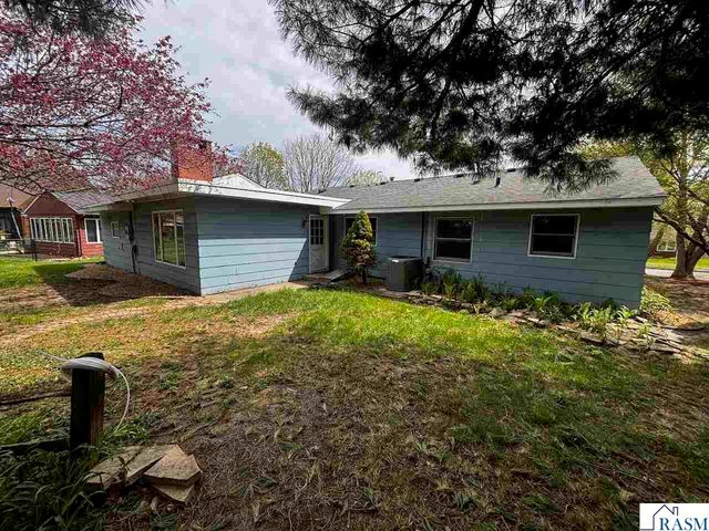 532 Capitol Drive, St. Peter, MN 56082
