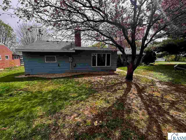 532 Capitol Drive, St. Peter, MN 56082