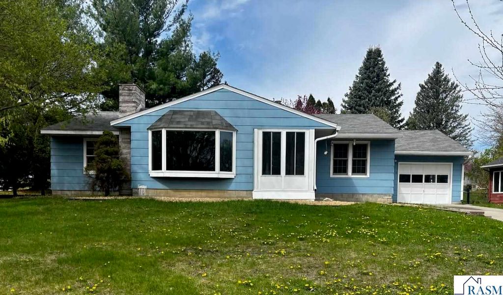 532 Capitol Drive, St. Peter, MN 56082