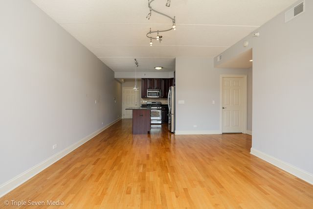 1670 Mill Street 508, Des Plaines, IL 60016
