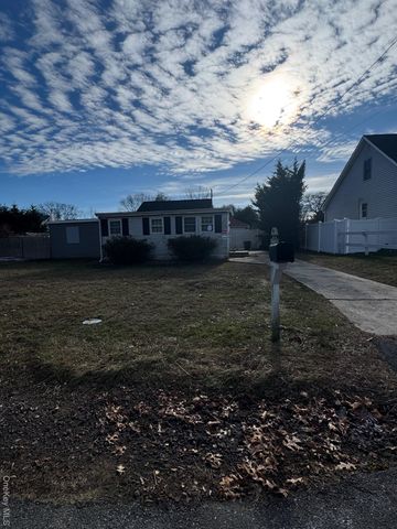 122 Manor Drive, Brookhaven, NY 11967