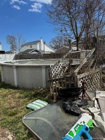 122 Manor Drive, Brookhaven, NY 11967