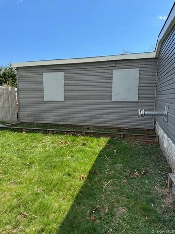 122 Manor Drive, Brookhaven, NY 11967
