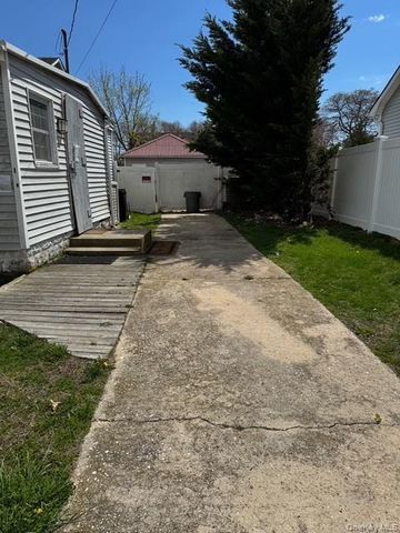 122 Manor Drive, Brookhaven, NY 11967