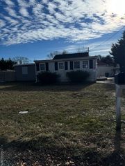 122 Manor Drive, Brookhaven, NY 11967