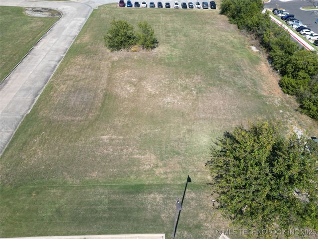 1302 Brookview Drive, Ardmore, OK 73401