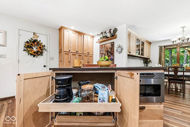 112 Pinehurst Avenue, Fishers, IN 46037