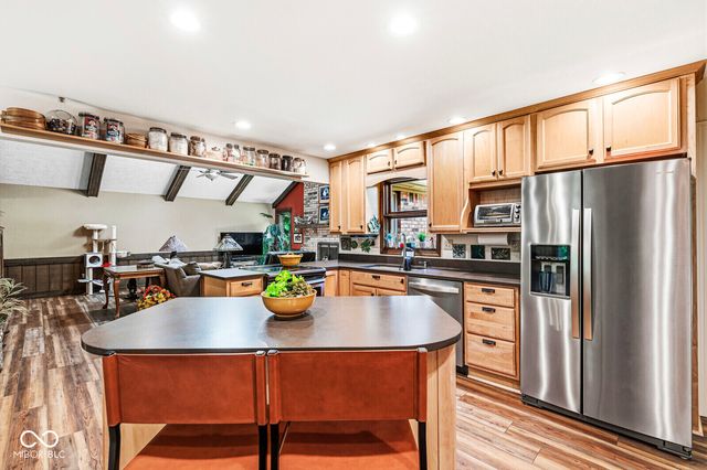 112 Pinehurst Avenue, Fishers, IN 46037