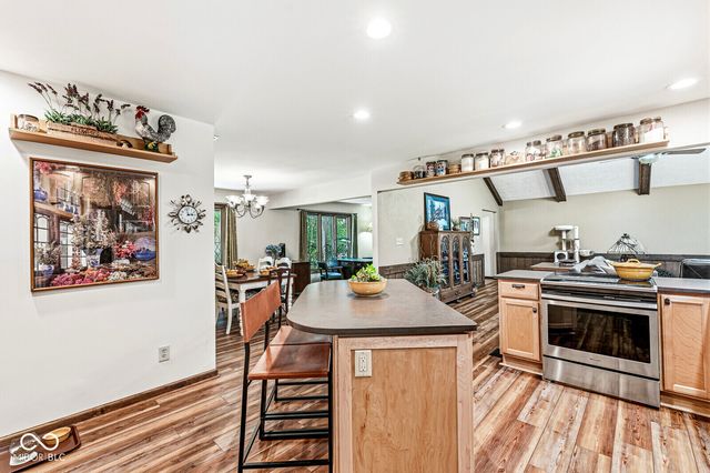112 Pinehurst Avenue, Fishers, IN 46037
