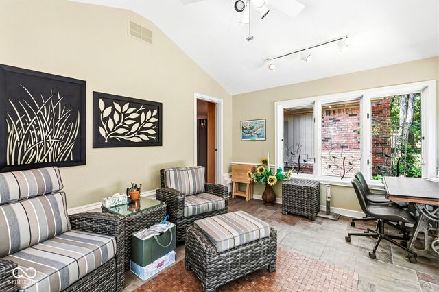 112 Pinehurst Avenue, Fishers, IN 46037