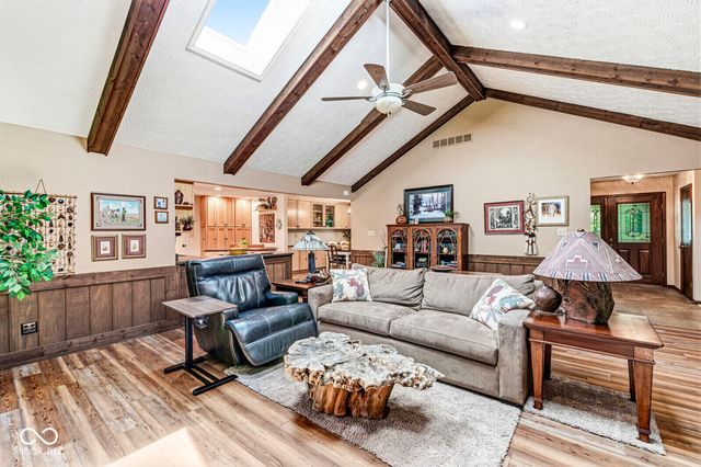 112 Pinehurst Avenue, Fishers, IN 46037