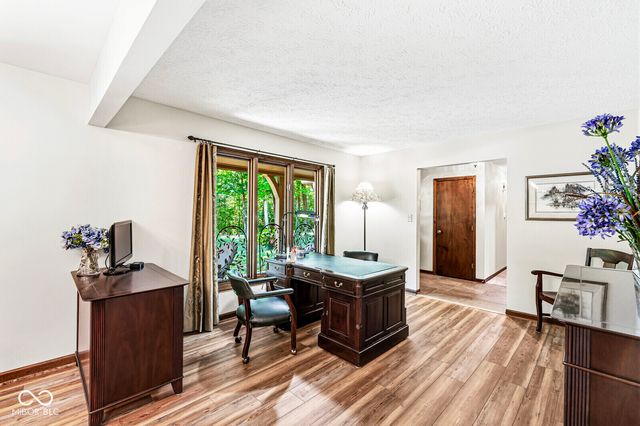 112 Pinehurst Avenue, Fishers, IN 46037