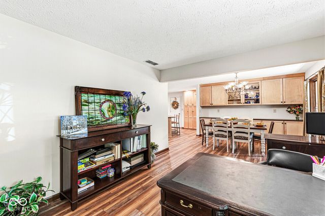 112 Pinehurst Avenue, Fishers, IN 46037