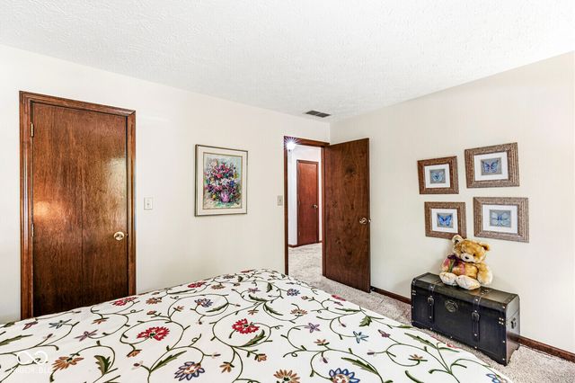 112 Pinehurst Avenue, Fishers, IN 46037