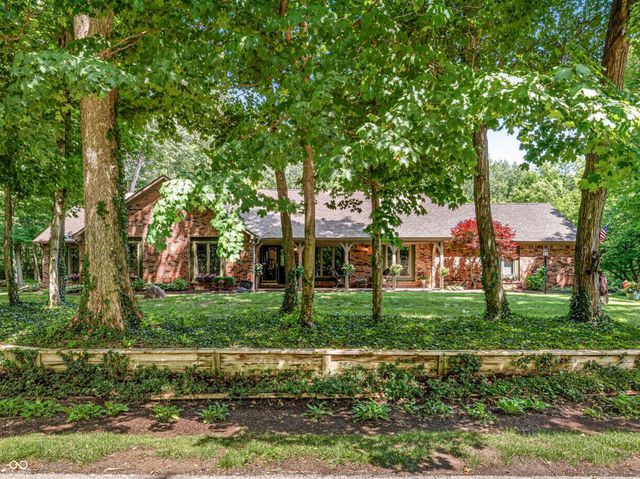 112 Pinehurst Avenue, Fishers, IN 46037