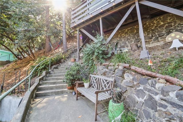 432 Fernwood Pacific, Topanga, CA 90290