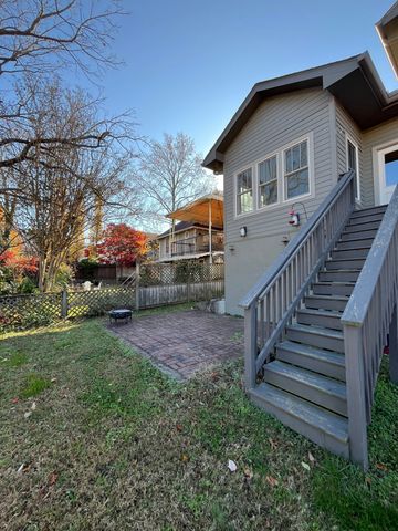 2124 Ashwood Ave, Nashville, TN 37212