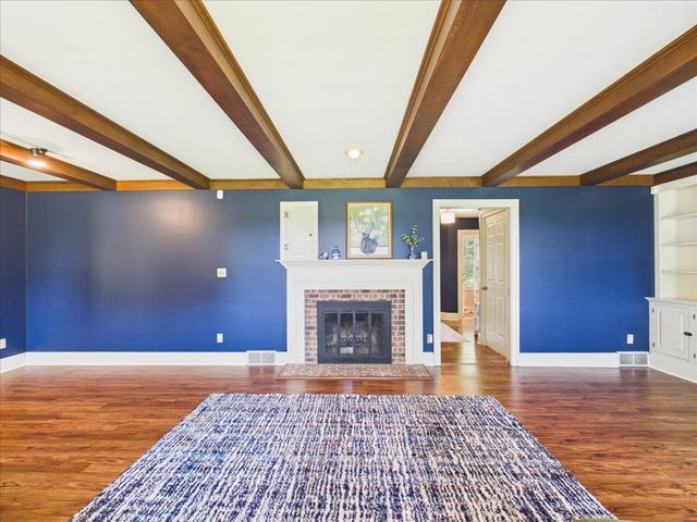 10562 Town Hall Road, Belvidere, IL 61008