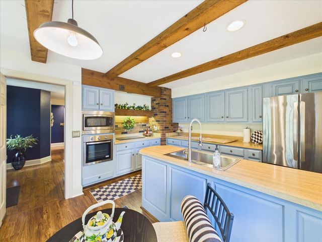 10562 Town Hall Road, Belvidere, IL 61008