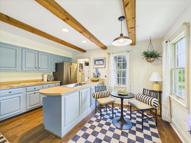 10562 Town Hall Road, Belvidere, IL 61008