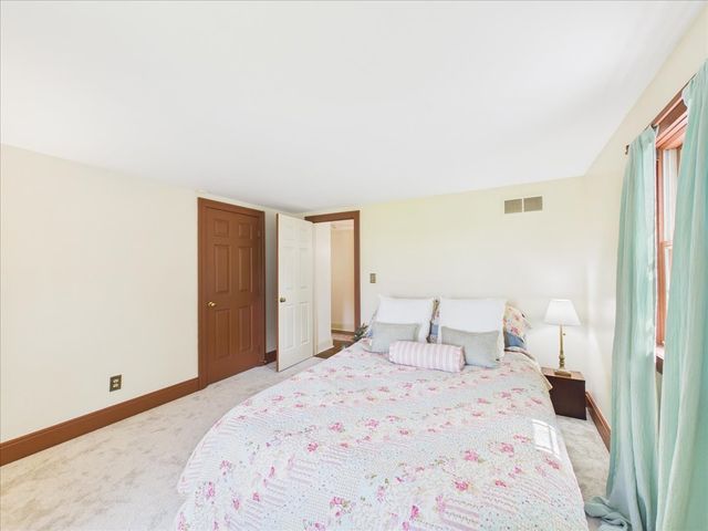 10562 Town Hall Road, Belvidere, IL 61008