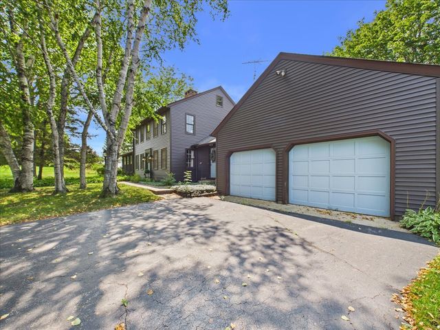 10562 Town Hall Road, Belvidere, IL 61008