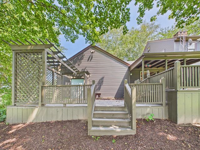 10562 Town Hall Road, Belvidere, IL 61008