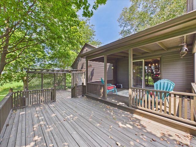 10562 Town Hall Road, Belvidere, IL 61008