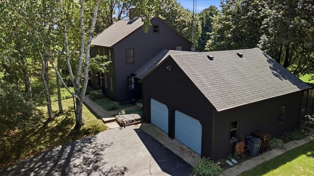 10562 Town Hall Road, Belvidere, IL 61008