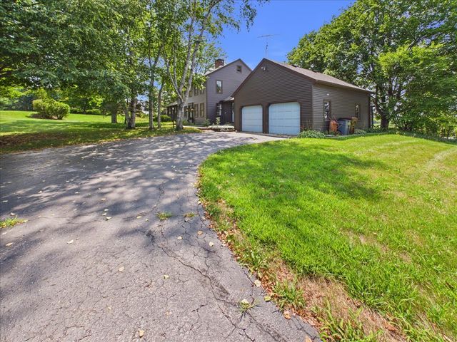 10562 Town Hall Road, Belvidere, IL 61008