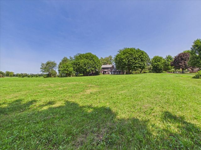 10562 Town Hall Road, Belvidere, IL 61008