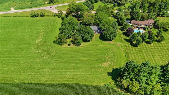 10562 Town Hall Road, Belvidere, IL 61008