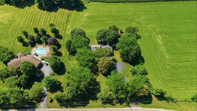 10562 Town Hall Road, Belvidere, IL 61008