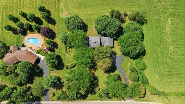 10562 Town Hall Road, Belvidere, IL 61008
