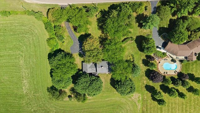 10562 Town Hall Road, Belvidere, IL 61008