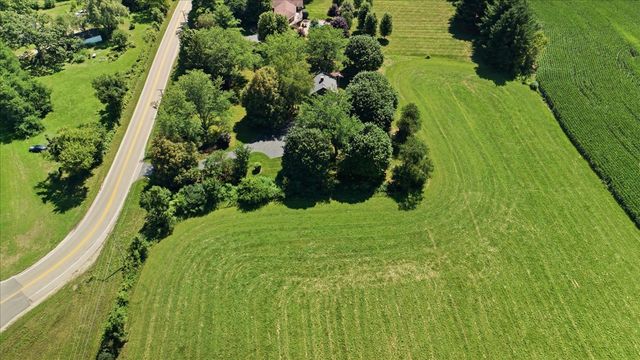 10562 Town Hall Road, Belvidere, IL 61008