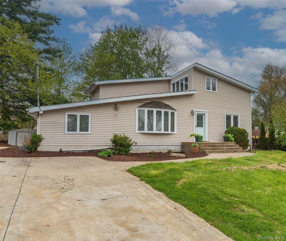 5 Laurie Lane, Newburgh, NY 12550