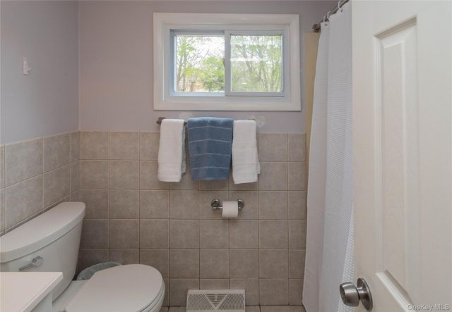5 Laurie Lane, Newburgh, NY 12550