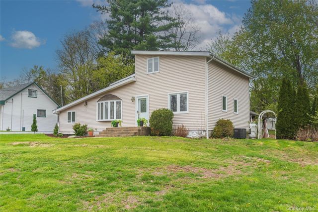 5 Laurie Lane, Newburgh, NY 12550