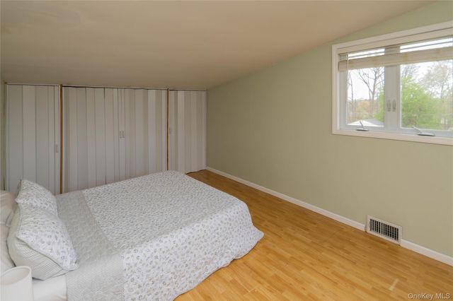 5 Laurie Lane, Newburgh, NY 12550