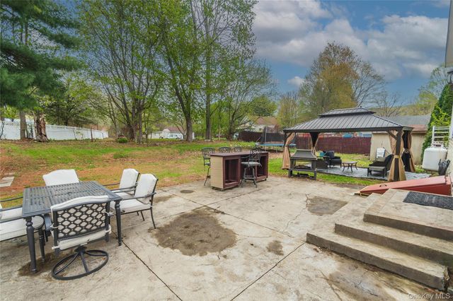 5 Laurie Lane, Newburgh, NY 12550