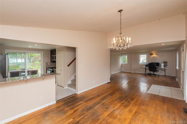 5 Laurie Lane, Newburgh, NY 12550