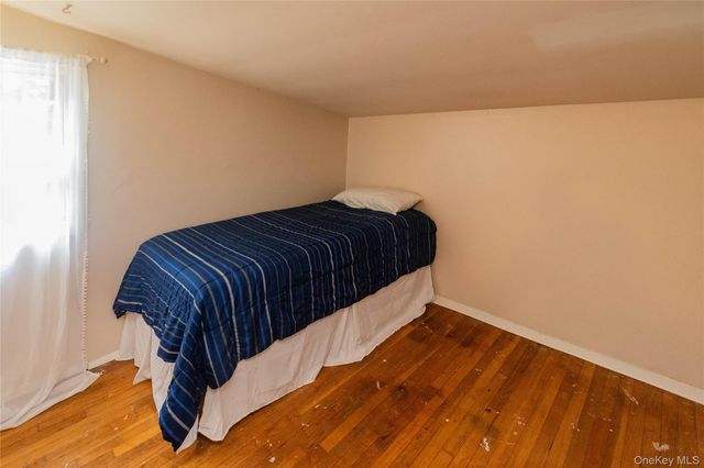 5 Laurie Lane, Newburgh, NY 12550