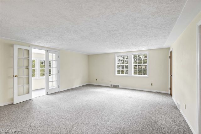33015 Detroit Road, Avon, OH 44011