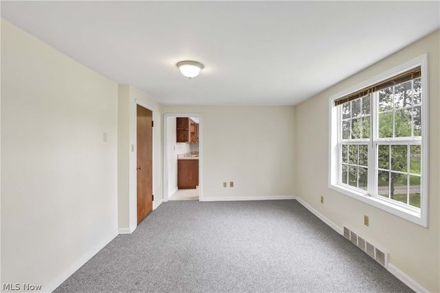 33015 Detroit Road, Avon, OH 44011