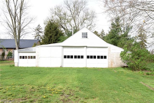 33015 Detroit Road, Avon, OH 44011